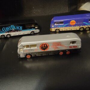 COUNTRY STARS TOURING BUSES